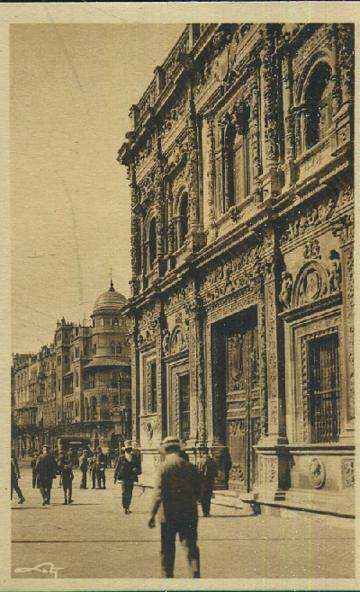 POSTAL ANTIGUA DE SEVILLA LA CIUDAD Y SUS MONUMENTOS DETALLE DE LA FACHADA DEL AYUNTAMIENTO