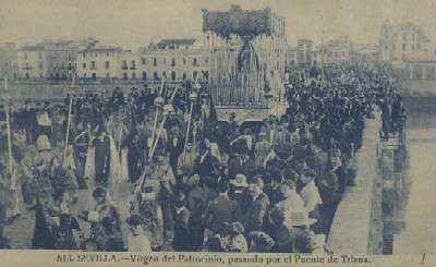 POSTAL ANTIGUA DE SEVILLA SEMANA SANTA VISTA DEL PATROCINIO PASANDO POR EL PUENTE DE TRIANA Nº 513