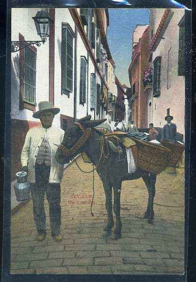 POSTAL ANTIGUA DE SEVILLA. UN LECHERO