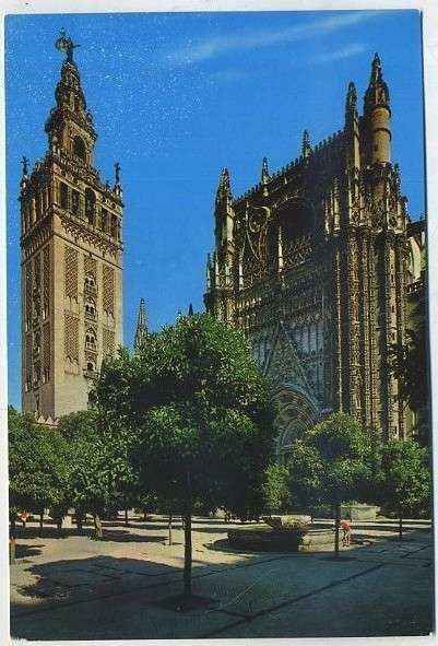 POSTAL DE SEVILLA. GIRALDA Y PATIO DE LOS NARANJOS Nº 502