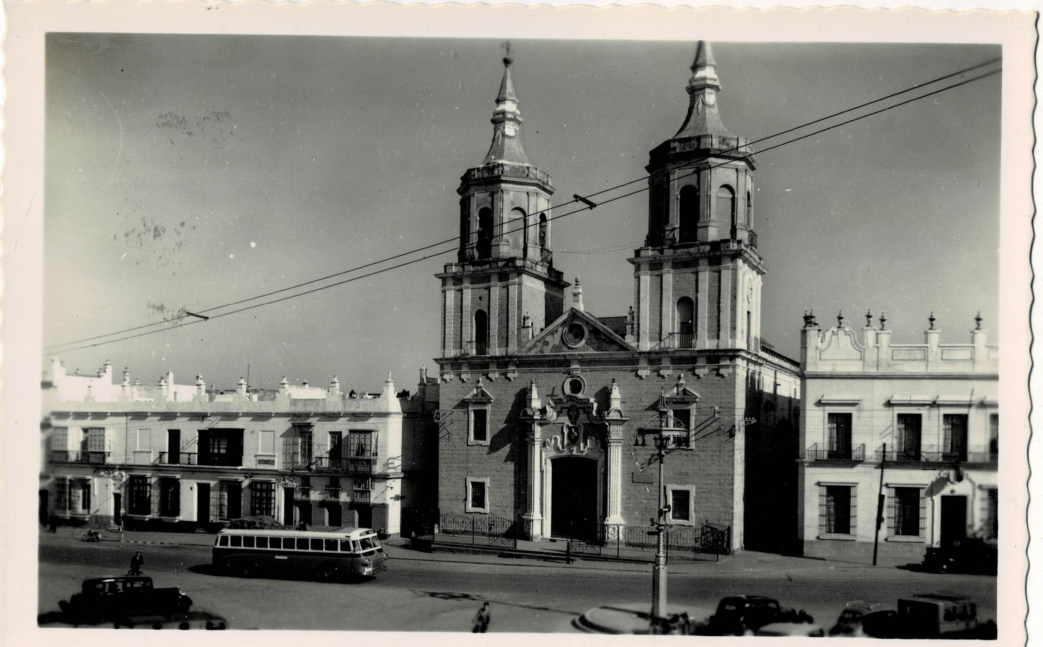 POSTAL MODERNA DE SAN FERNANDO. PLAZA DE ESPAÑA. SAN PEDRO Y SAN PABLO