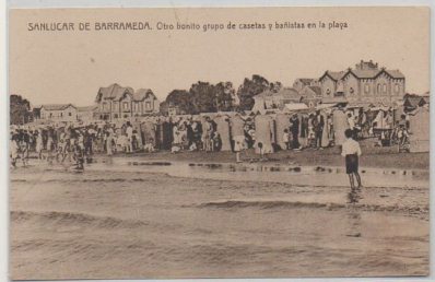 POSTAL DE SANLÚCAR DE BARRAMEDA. CÁDIZ. OTRO BONITO GRUPO DE CASETAS Y BAÑITAS EN LA PLAYA