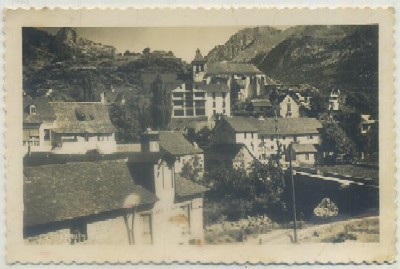 POSTAL ANTIGUA DE HUESCA. SALLENT DE GALLEGO. VISTA PARCIAL. AL FONDO LOS PIRINEOS