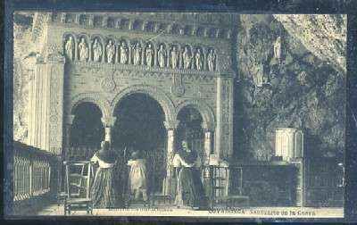 POSTAL ANTIGUA DE COVADONGA - SANTUARIO EN LA CUEVA