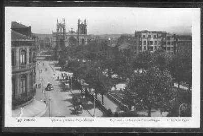 POSTAL DE ASTURIAS - IGLESIA Y PLAZA COVADONGA Nº 27