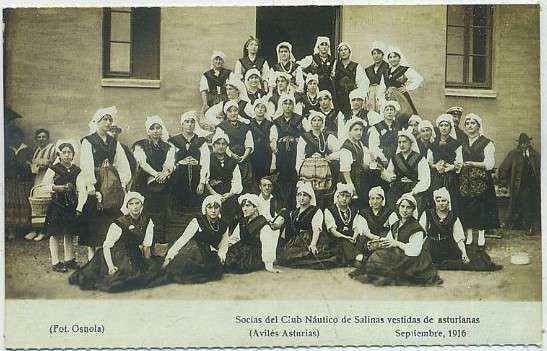 POSTAL ANTIGUA DE ASTURIAS (REPRODUCCION). SOCIAS DEL CLUB NAUTICO DE SALINAS 1916