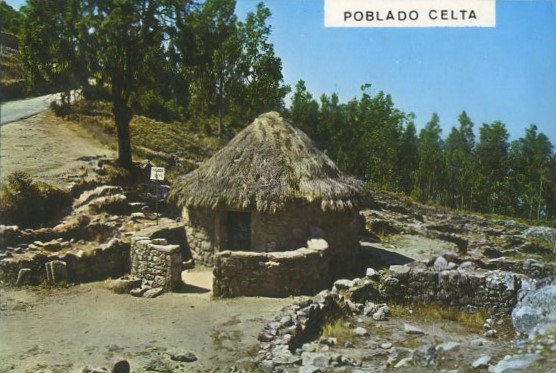 POSTAL BLOC. MONTE DE SANTA TECLA POBLADO CELTA FORMATO ACORDEON 10 POSTALES.