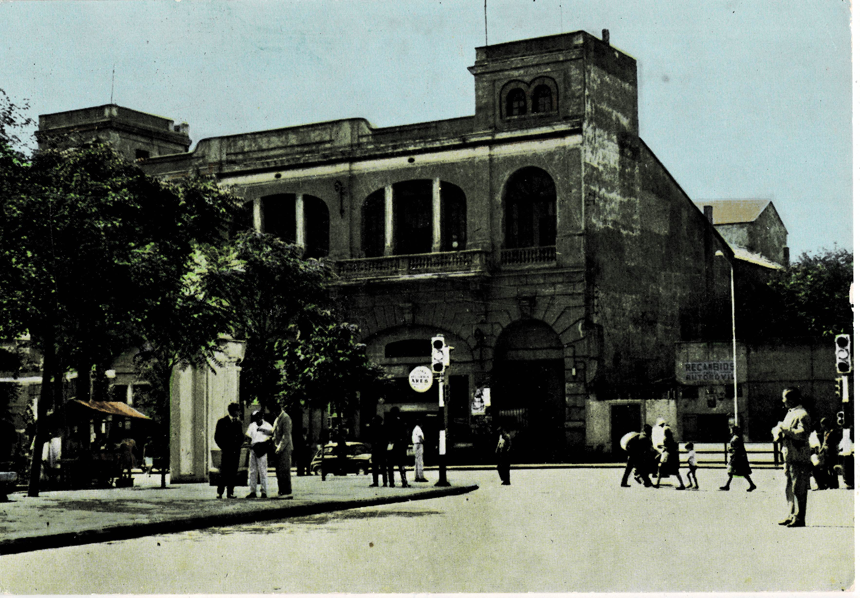 POSTAL DE CASTILLA LA MANCHA. PUERTO LLANO. GLORIETA DE AVDA. DE LOS MARTIRES