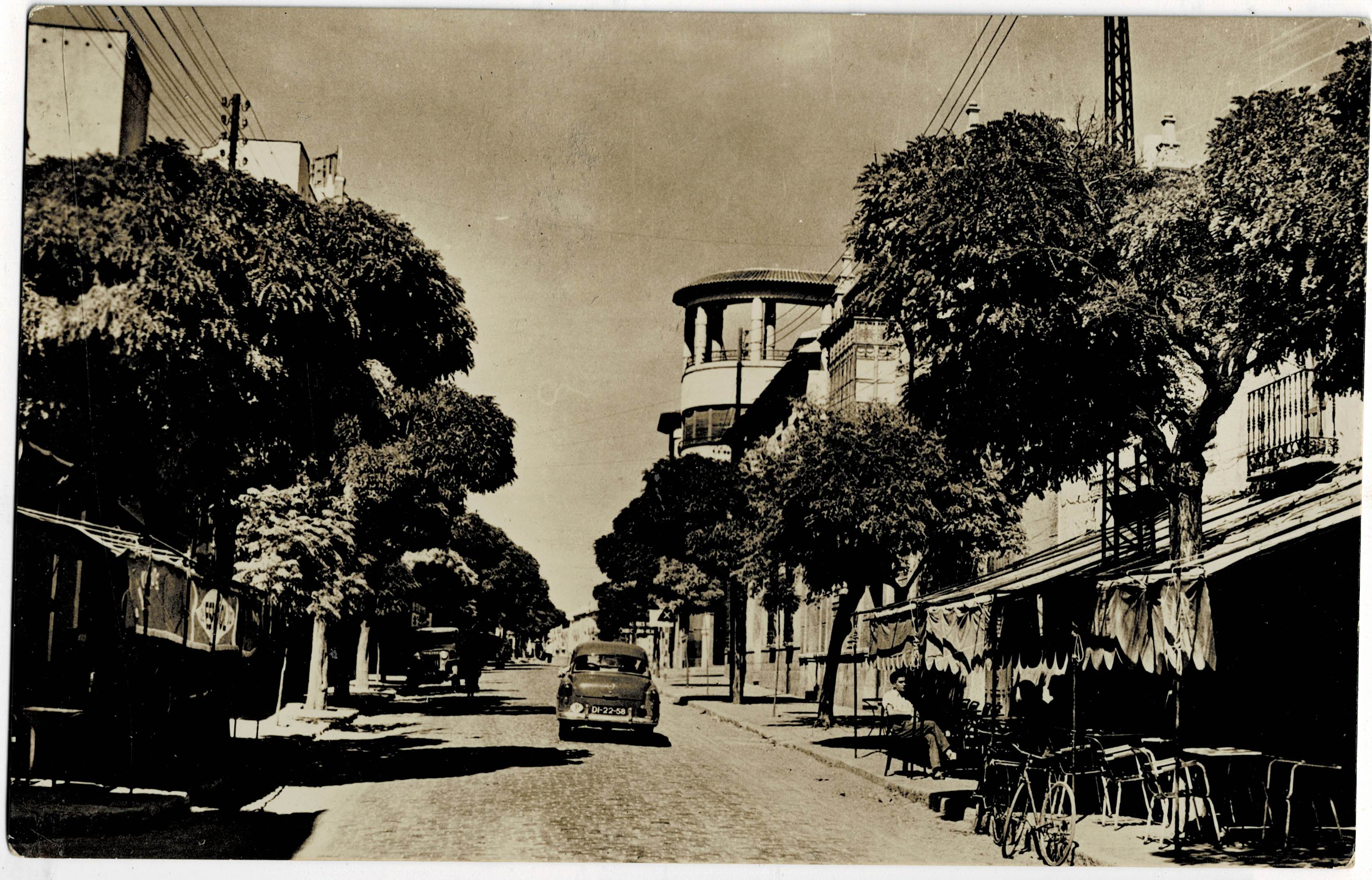 POSTAL DE CASTILLA LA MANCHA. VALDEPEÑAS. CALLE 6 DE JUNIO