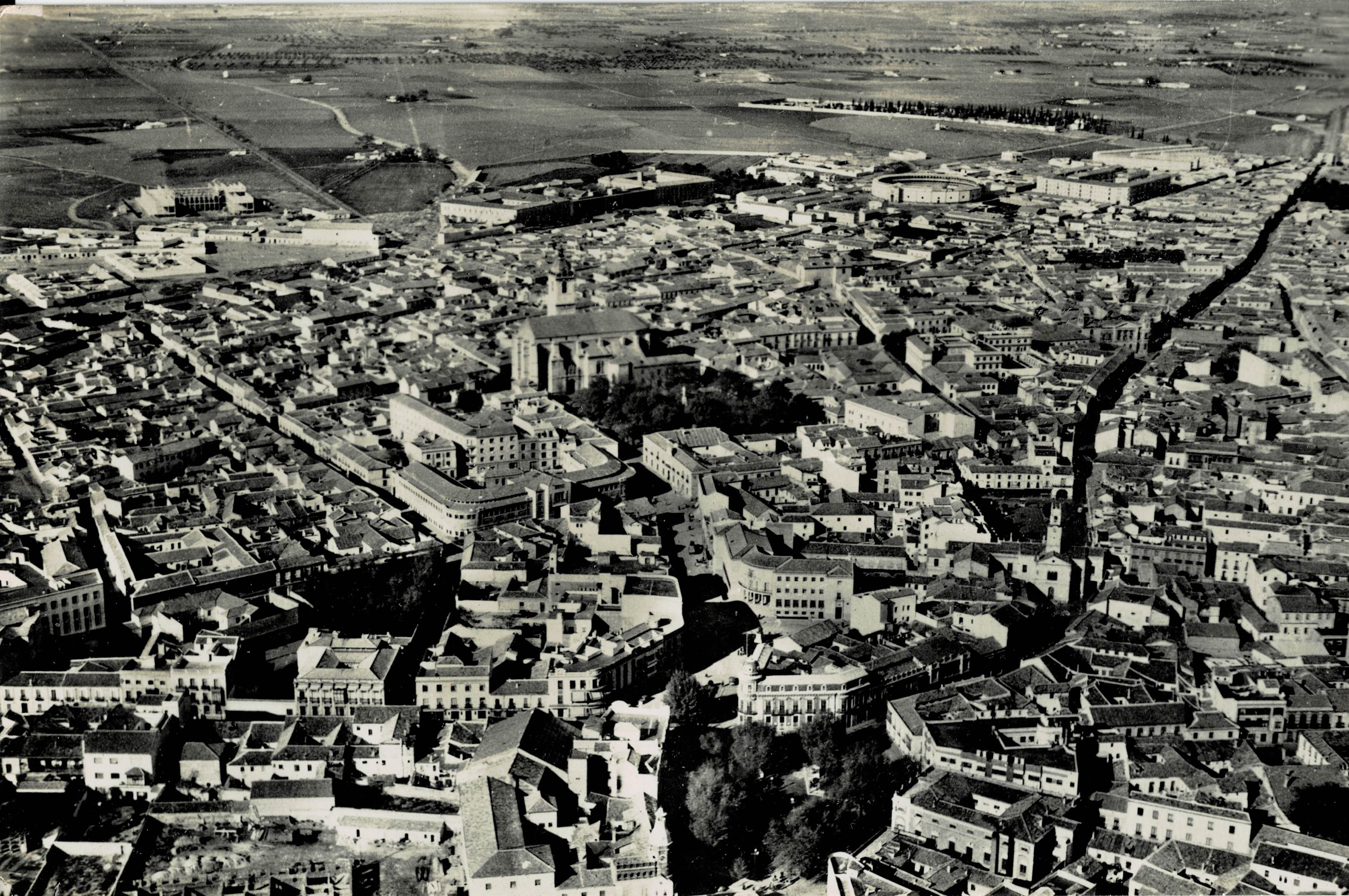 POSTAL DE CASTILLA LA MANCHA. CIUDAD REAL. VISTA AEREA DE LA CIUDAD