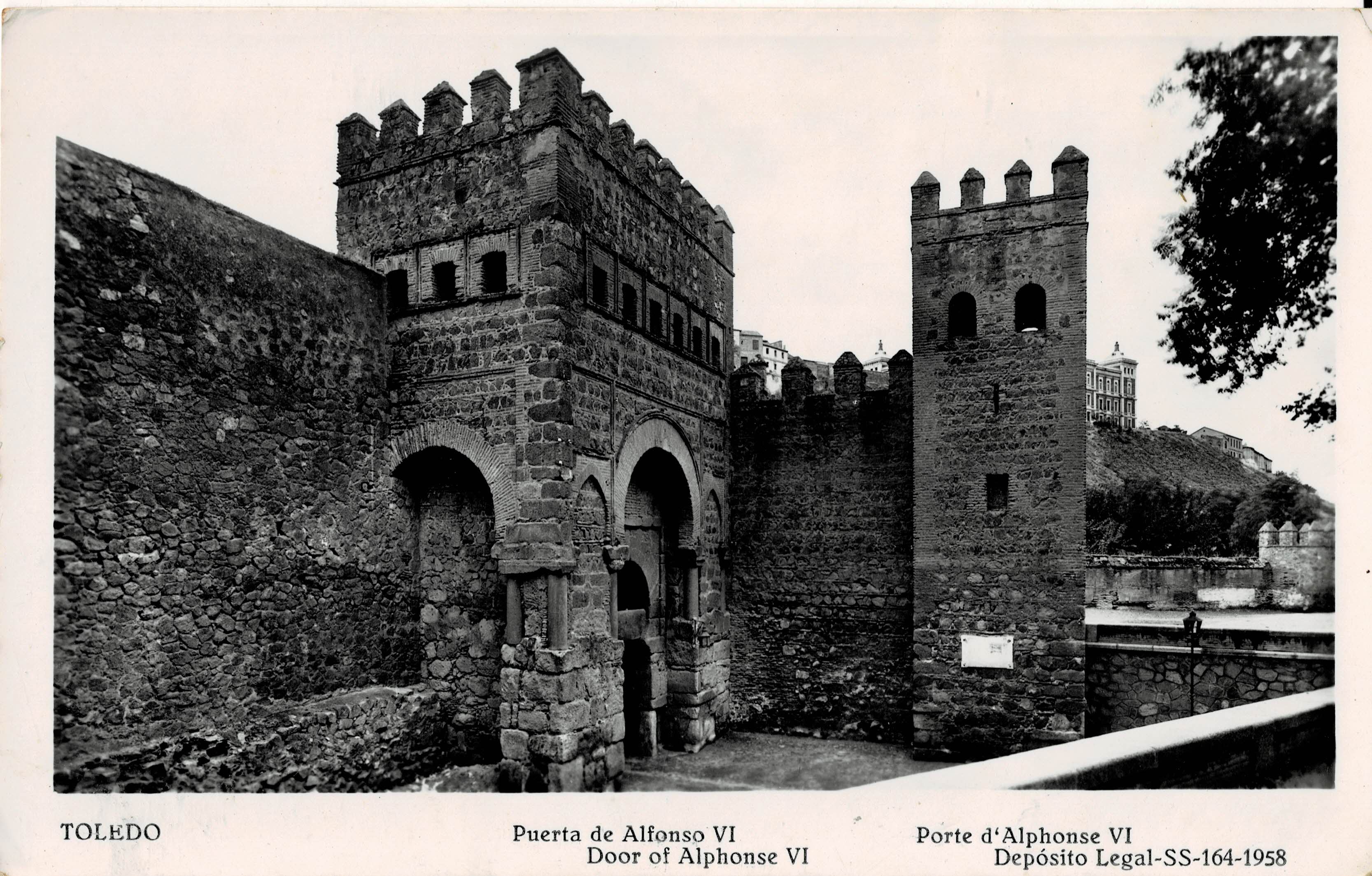 POSTAL DE CASTILLA LA MANCHA. TOLEDO. PUERTA DE ALFONSO VI