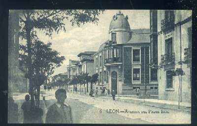 POSTAL ANTIGUA DE LEON -  AVENIDA DEL PADRE ISLA Nº 6