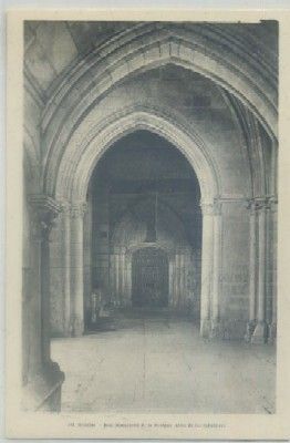 POSTAL ANTIGUA DE BURGOS. REAL MONASTERIO DE LAS HUEGAS. ATRIO DE LOS CABALLEROS