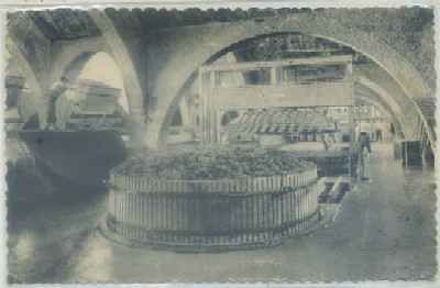 POSTAL ANTIGUA DE BARCELONA. CASA CODORNIU. SAN SADURNI DE NOYA. Nº 2. UNA PRENSA