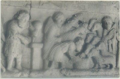 POSTAL ANTIGUA DE GERONA. CLAUSTRO ROMANICO DE LA CATEDRAL Y RETABLO