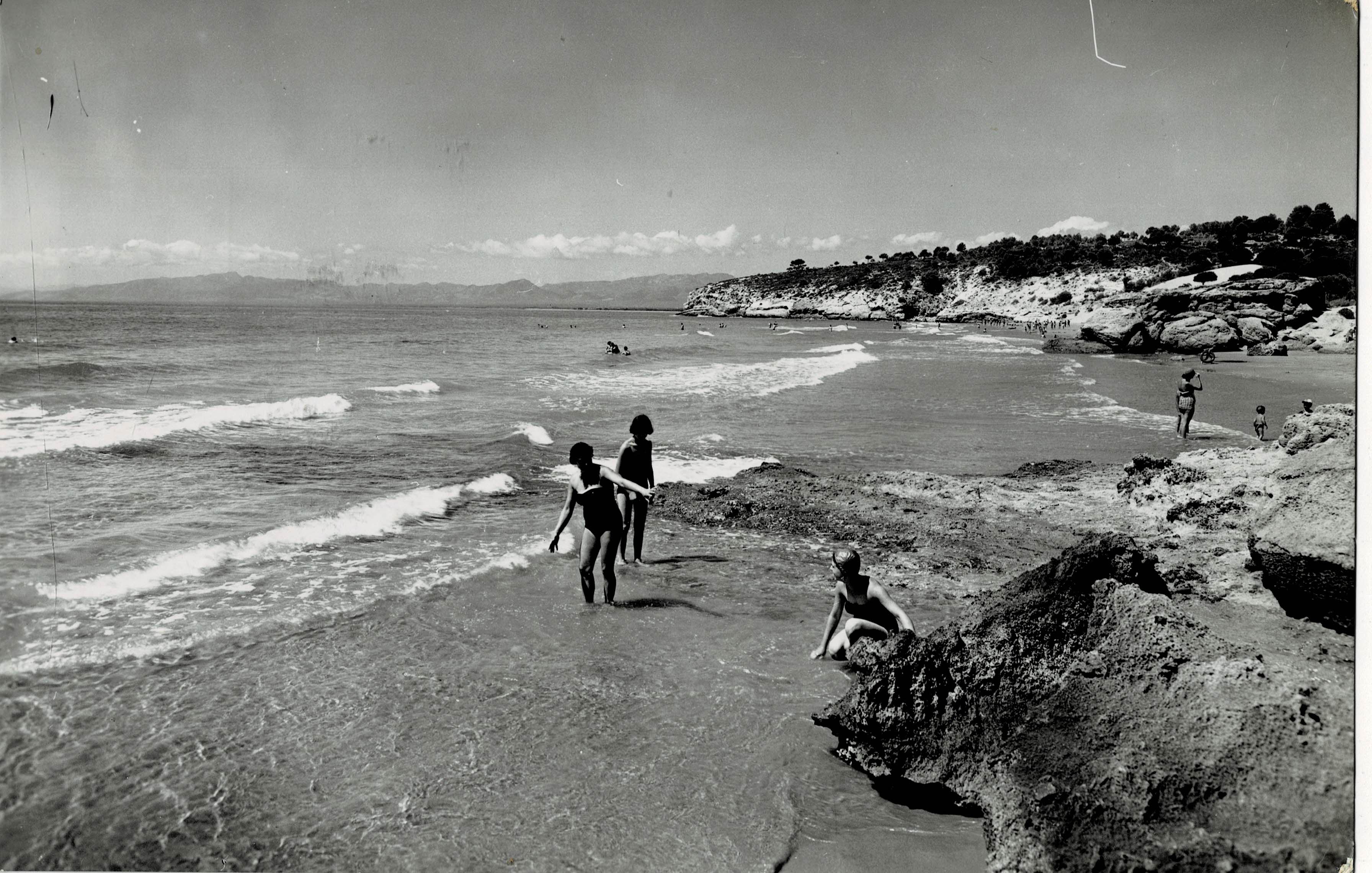 POSTAL MODERNA DE CATALUÑA. SALOU. UN ASPECTO DE LA COSTA