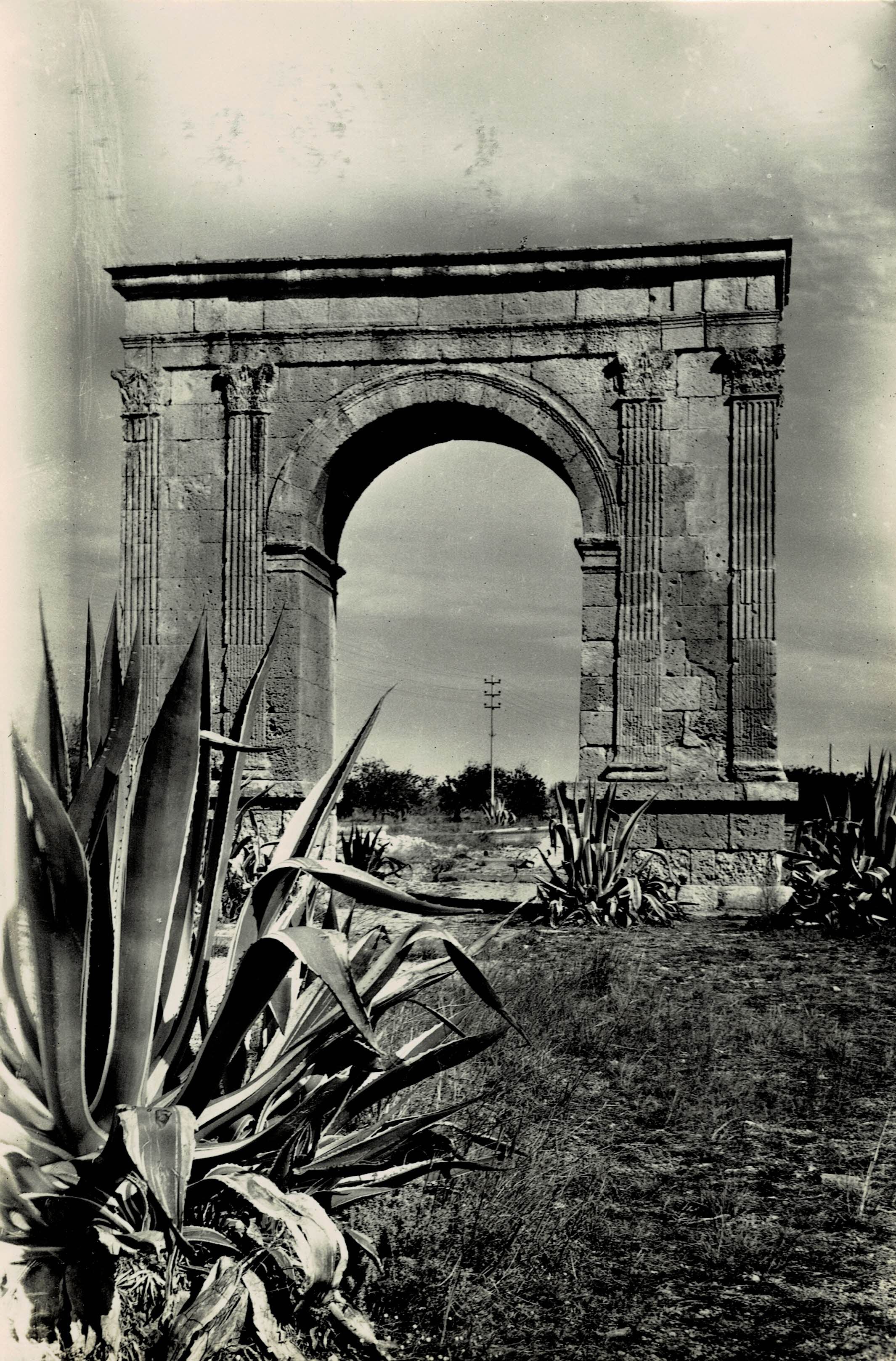 POSTAL MODERNA DE CATALUÑA. TARRAGONA. ARCO ROMANO DE BARA