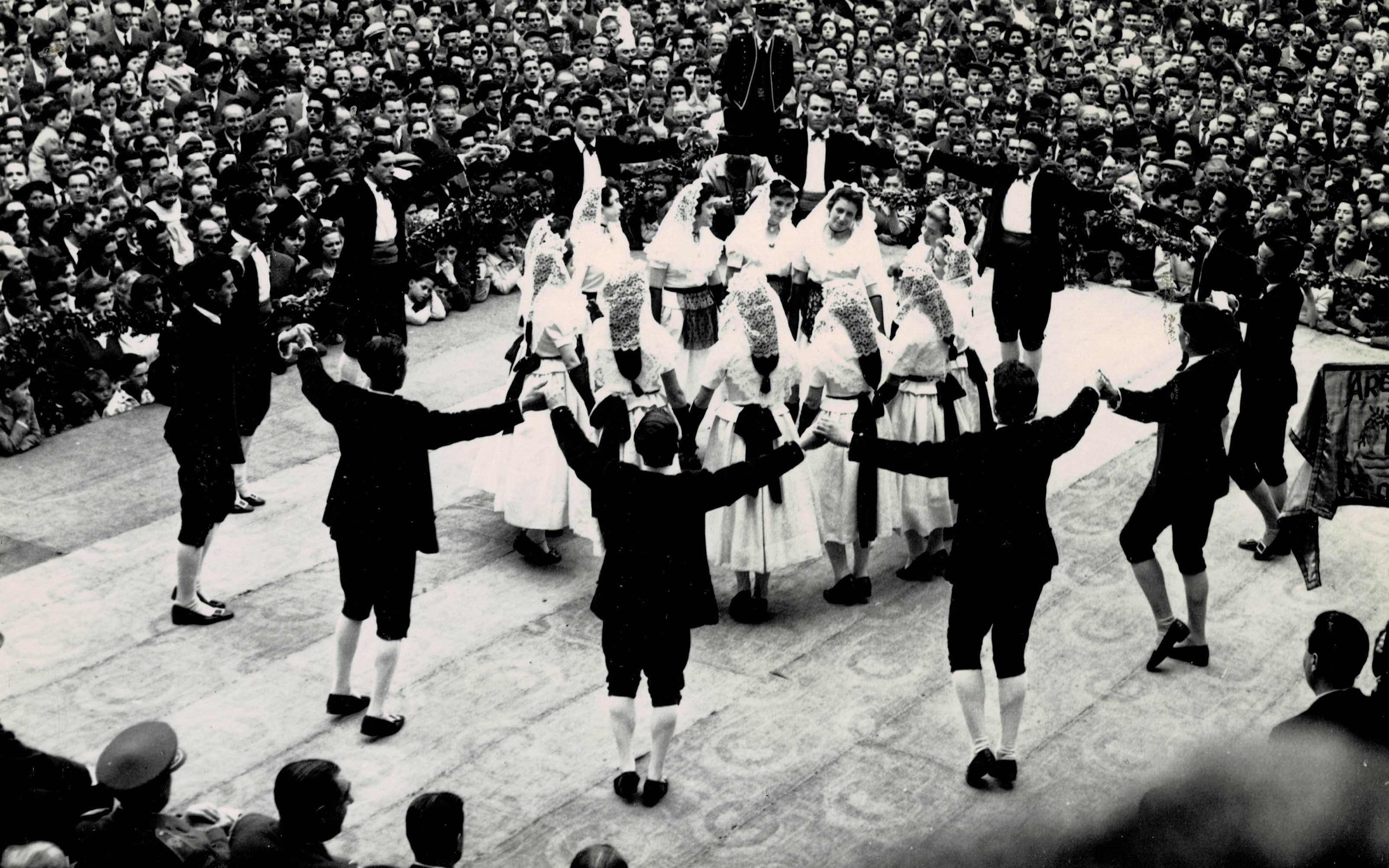 POSTAL MODERNA DE CATALUÑA. MARESMA. DANSA D' ARENYS DE MAR