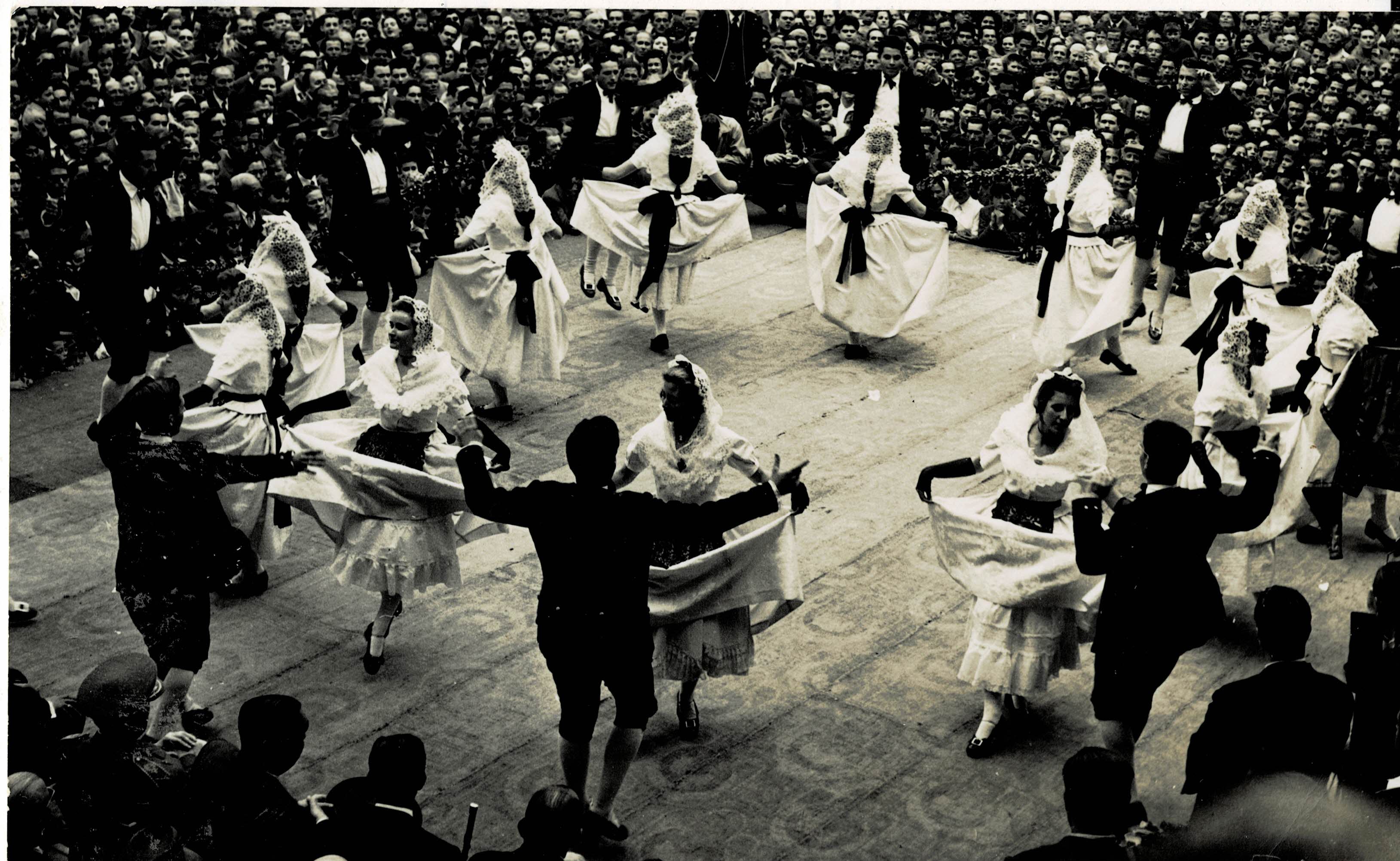 POSTAL MODERNA DE CATALUÑA. MARESMA. DANSA D' ARENYS DE MAR