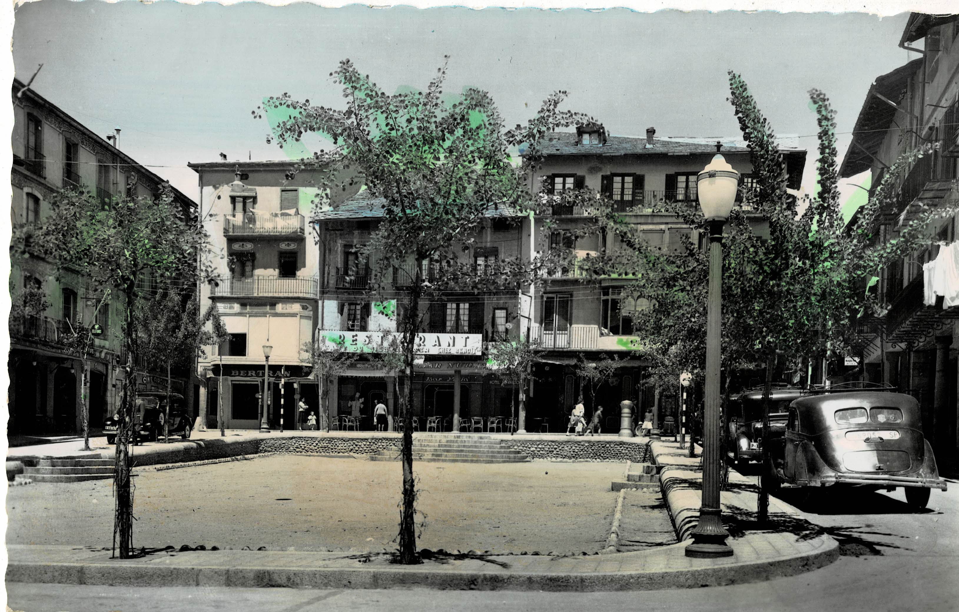 POSTAL MODERNA DE CATALUÑA. PUIGCERDA. PLAZA MAYOR
