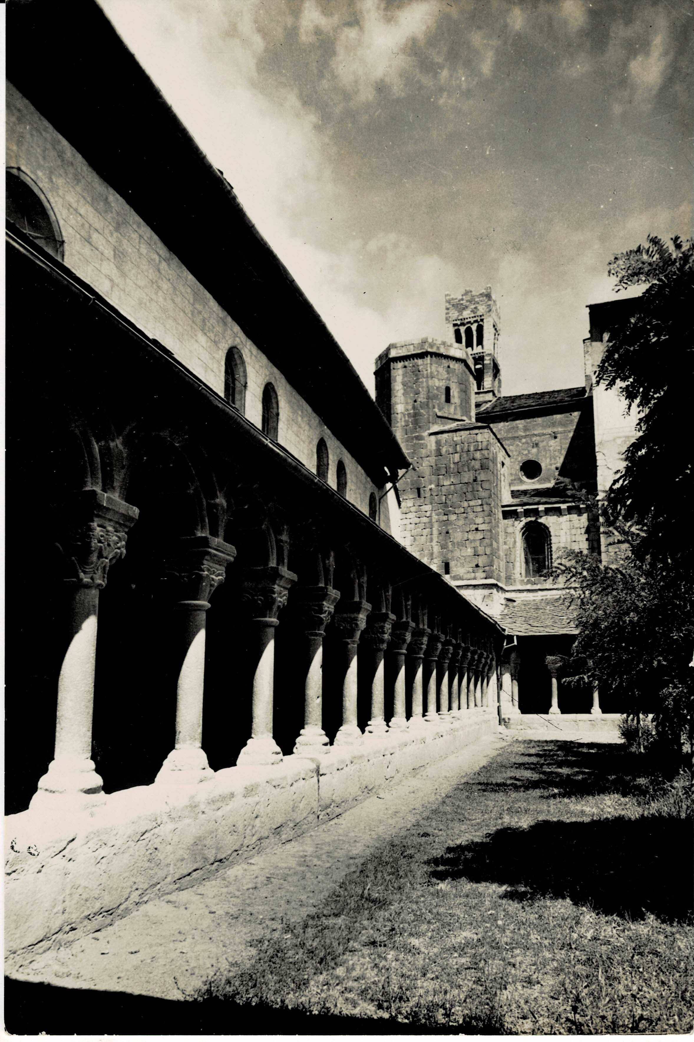 POSTAL MODERNA DE CATALUÑA. SEO DE URGEL. PIRINEOS ORIENTALES. CLAUSTRO Y CAMPANARIO