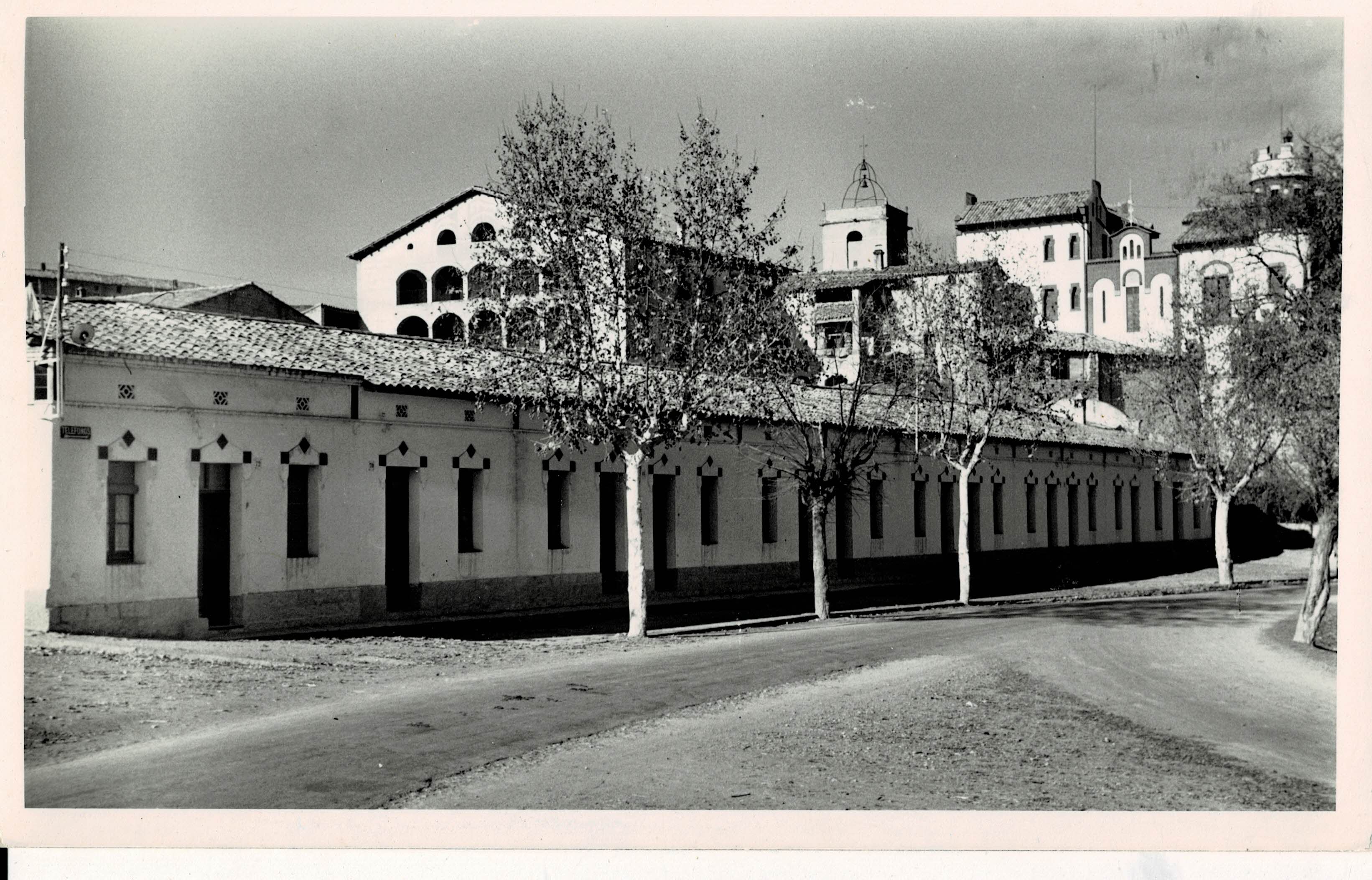 POSTAL MODERNA DE CATALUÑA. AVINYO. ENTRADA AL POBLE