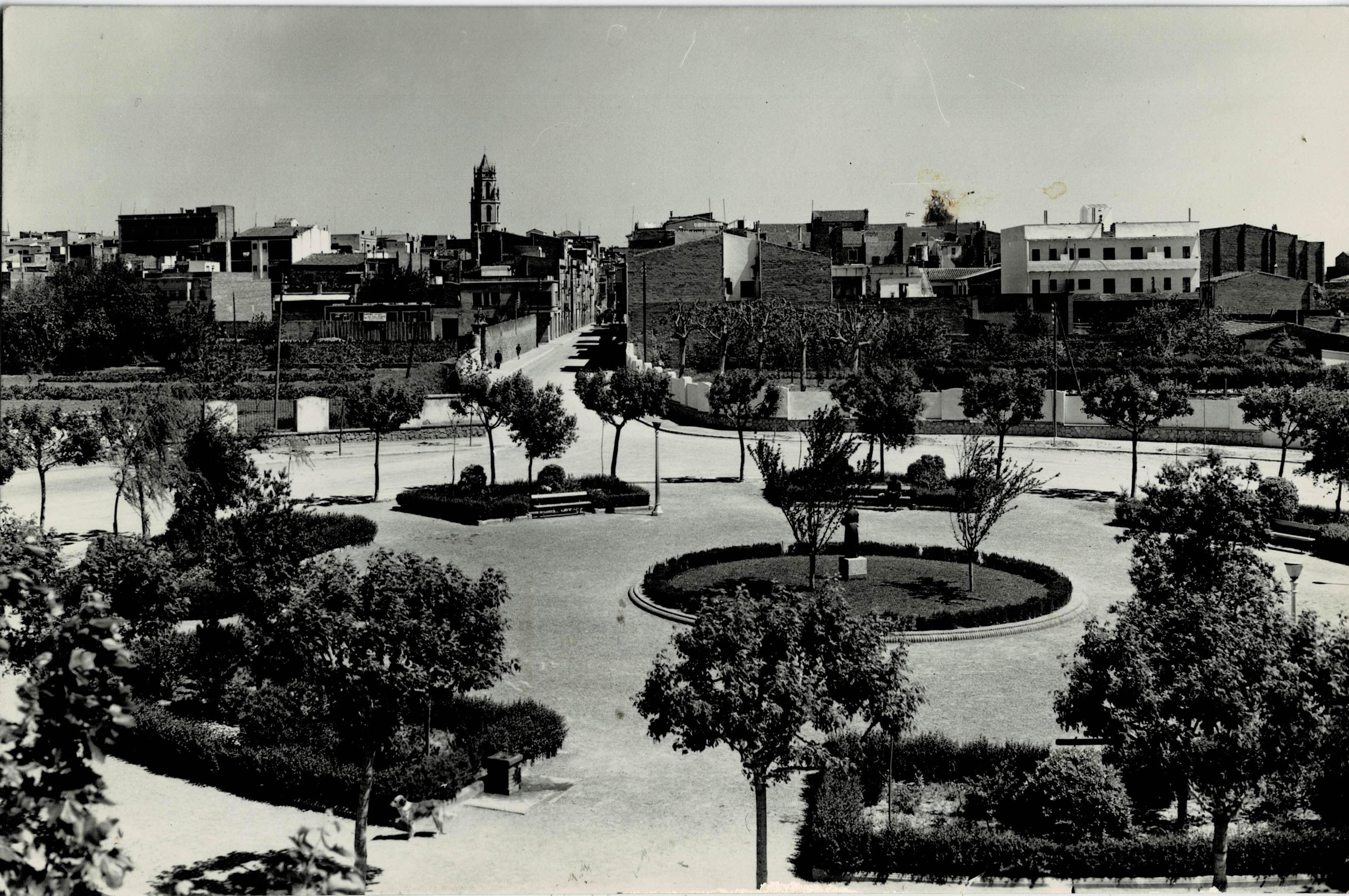 POSTAL MODERNA DE CATALUÑA. REUS. PLAZA ISABEL BASORA