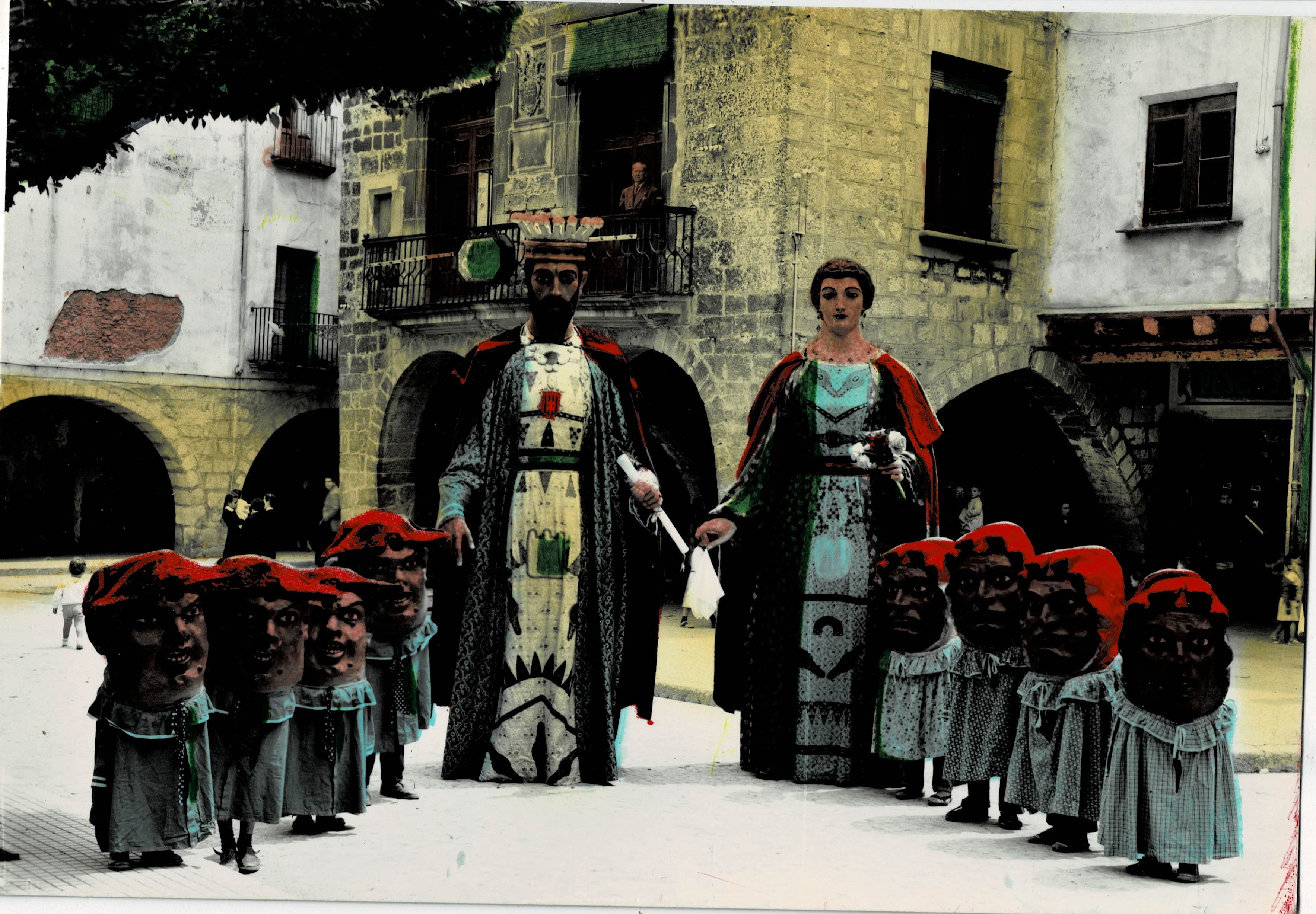 POSTAL MODERNA DE CATALUÑA. MONTBLANCH. GIGANTES Y CABEZUDOS