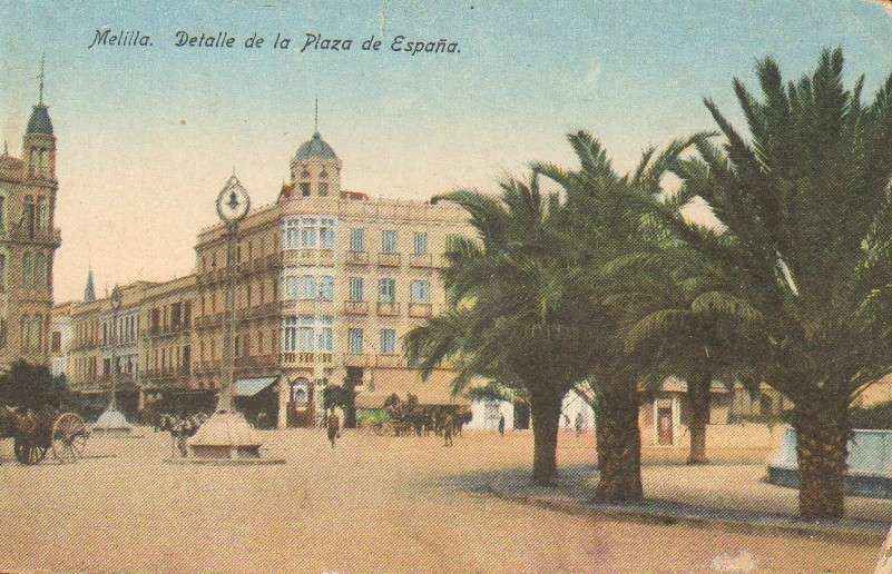 POSTAL ANTIGUA DE MELILLA. DETALLE DE LA PLAZA DE ESPAÑA.