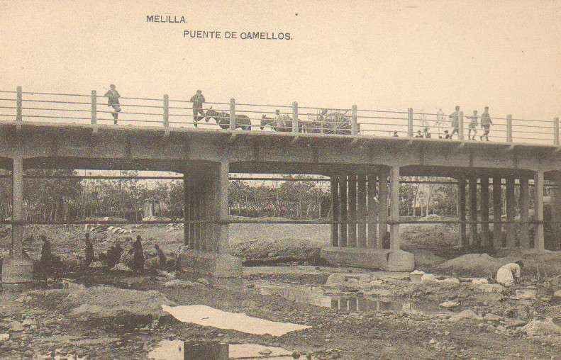 POSTAL ANTIGUA DE MELILLA. PUENTE DE CAMELLOS.