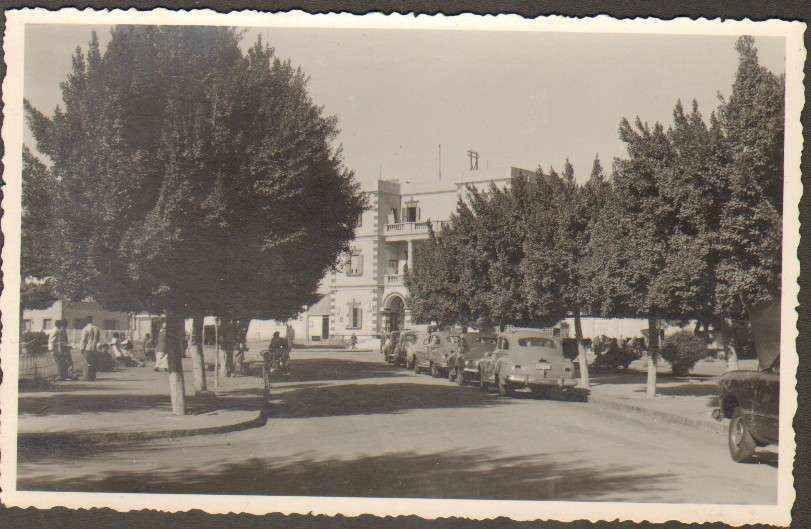 POSTAL FOTOGRAFICA DE CEUTA. UNA PLAZA.