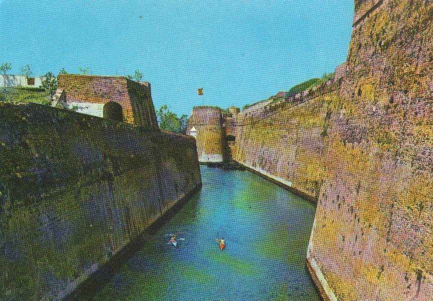 POSTAL DE CEUTA. Nº 7. FOSO MURALLAS PORTUGUESAS.