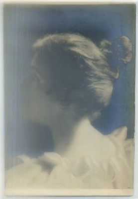 POSTAL DE CINE: ACTRIZ DE TEATRO EXTRANJERA SIN DEFINIR. FORMATO 15,3 x10,2 cm