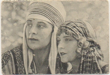 TARJETA POSTAL DE CINE. VILMA BANKY Y VALENTINO. OBSEQUIO CHOC. AMATLLER Nº 4