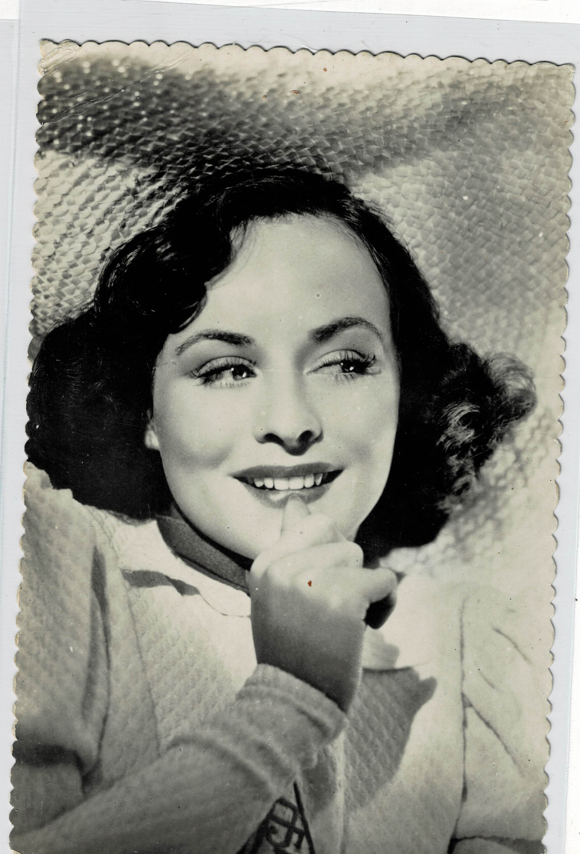POSTAL DE CINE Nº 15: DE PAULETTE GODDAR