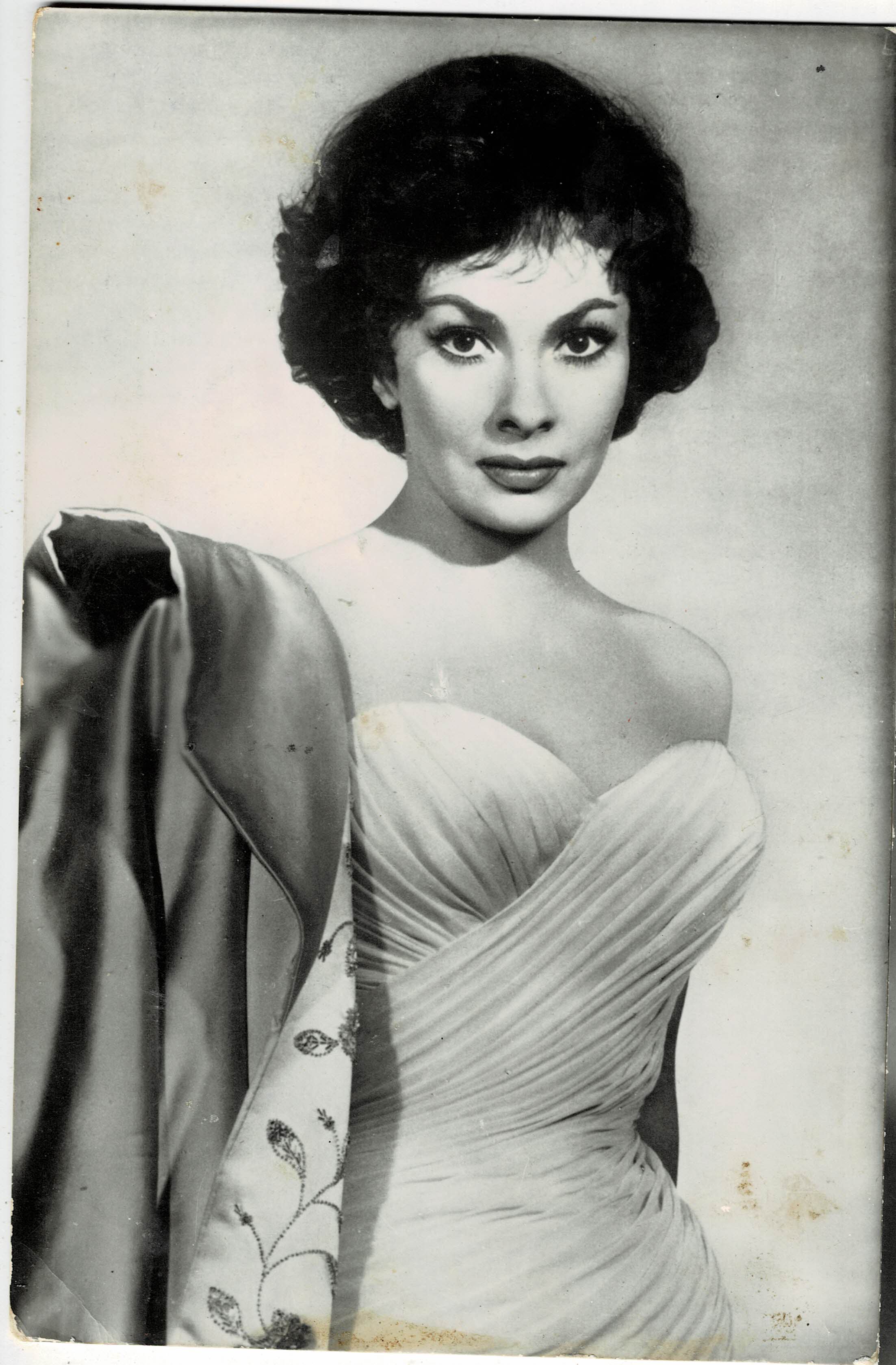 POSTAL DE CINE: DE GINA LOLLOBRIGIDA