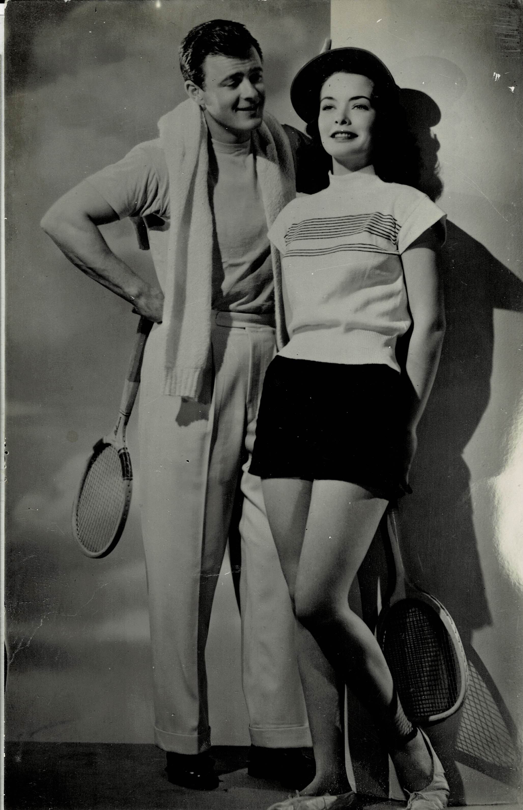 POSTAL DE CINE Nº 2496: DE ROBERT STERLING Y JOAN DIXON