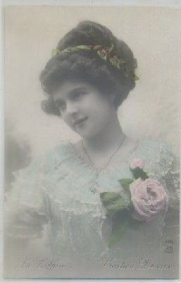 POSTAL ACTRICES DE CINE Y VARIETES. LA COIFFURE