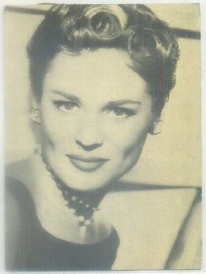 POSTAL DE CINE: BELLA DARVI Nº 64