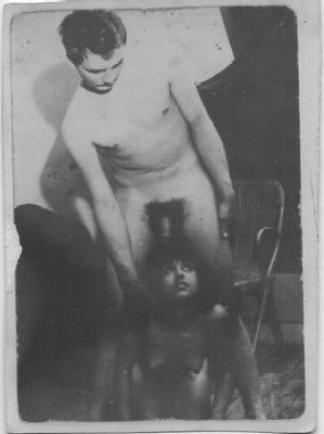 FOTOGRAFIA EROTICA ANTIGUA. MEDIDAS 9,7 x 7 CM.