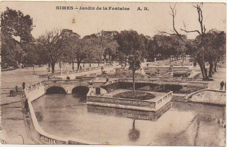POSTAL DE FRANCIA. NIMES JARDIN DE LA FONTAINE
