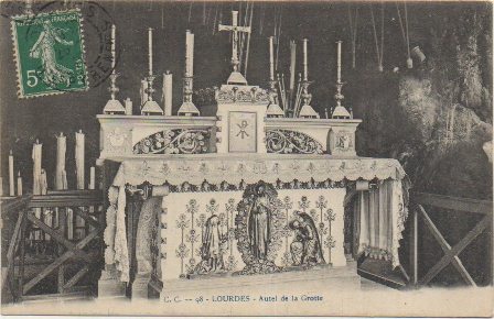 POSTAL DE FRANCIA. C.C. 98 LOURDES. AUTEL DE LA GROTTE