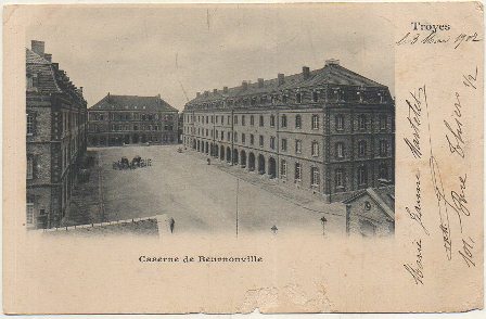 POSTAL DE TROYES. CASERNE DE BEURNONVILLE