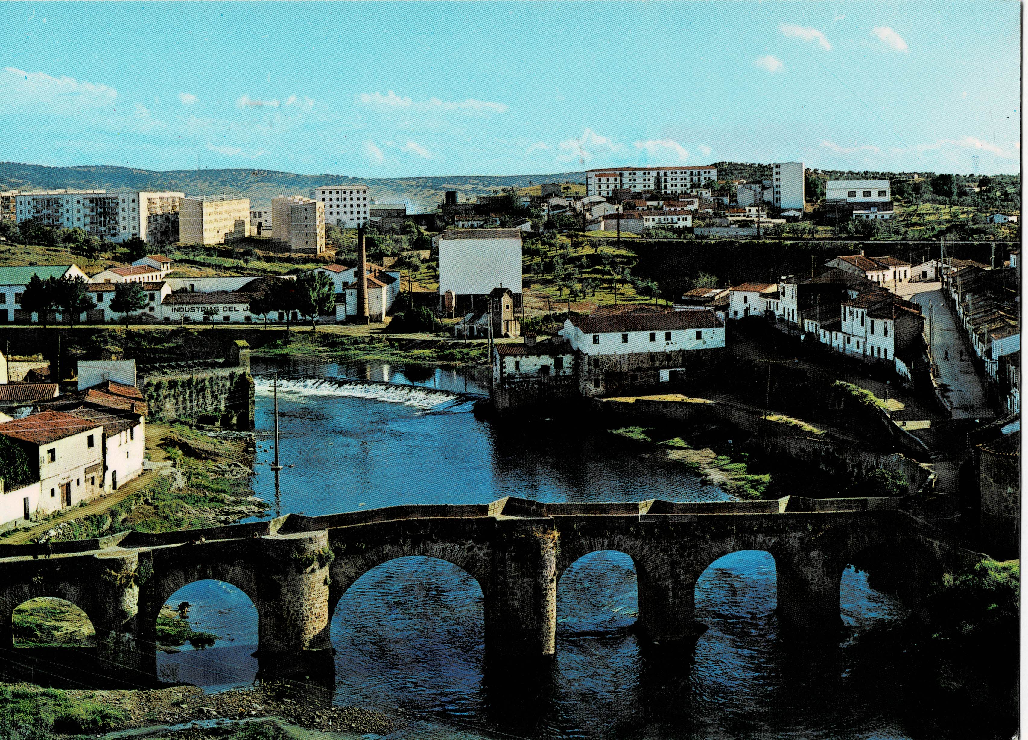 POSTAL MODERNA DE EXTREMADURA. PLASENCIA. PUENTE ROMANO Y VISTA PARCIAL