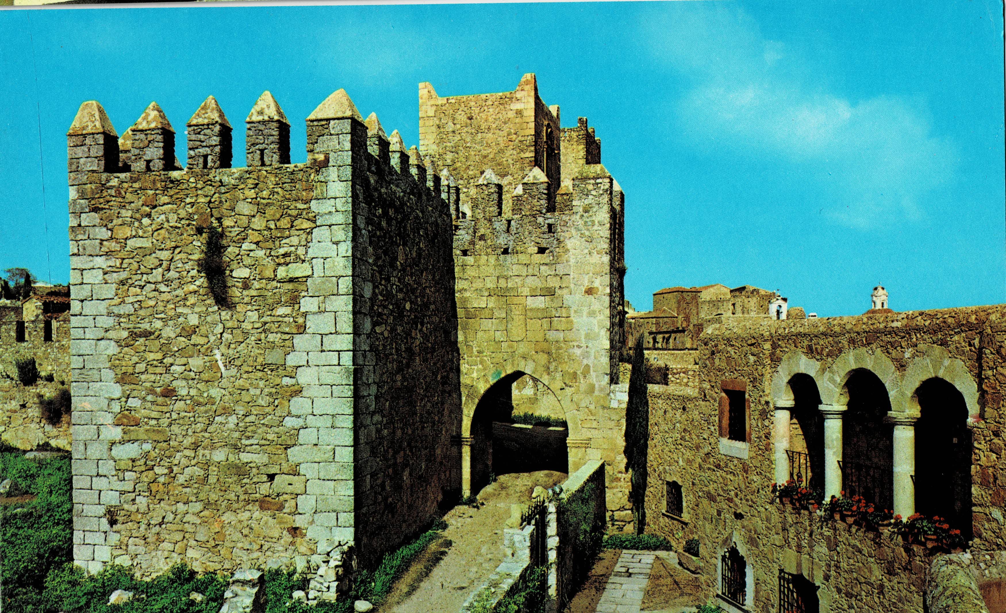 POSTAL MODERNA DE EXTREMADURA. TRUJILLO. ARCO DEL TRIUNFO