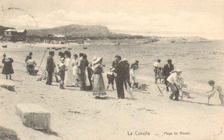 POSTAL ANTIGUA DE LA CORUÑA. PLAYA DE RIAZOR.