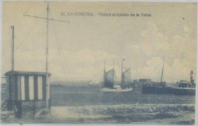 POSTAL ANTIGUA DE CORUÑA. VELERO ENTRANDO EN LA BAHIA Nº 31
