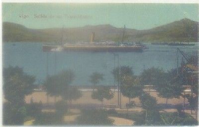 POSTAL ANTIGUA DE VIGO: SALIDA DE UN TRASATLANTICO