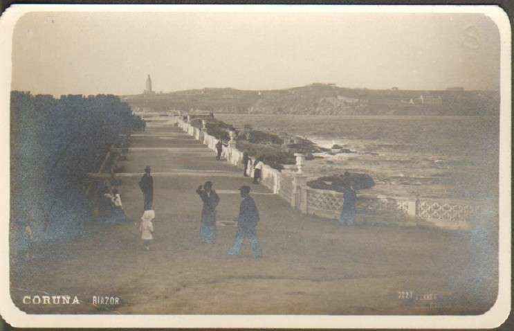 POSTAL FOTOGRAFICA ANTIGUA DE LA CORUÑA. RIAZOR.