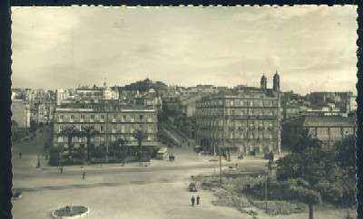 POSTAL DE VIGO - VISTA PARCIAL. HOTELES UNIVERSAL Y CONTINENTAL Nº 105